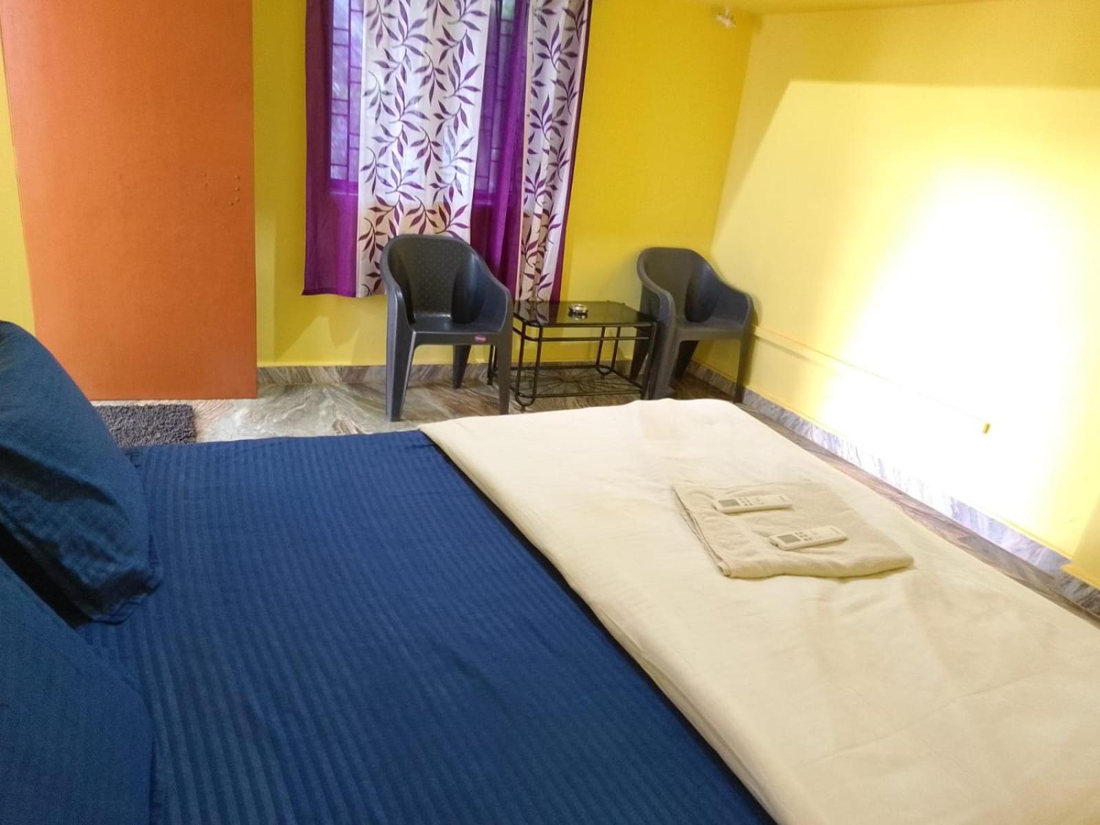 One Love Guest House Morjim Bagian luar foto
