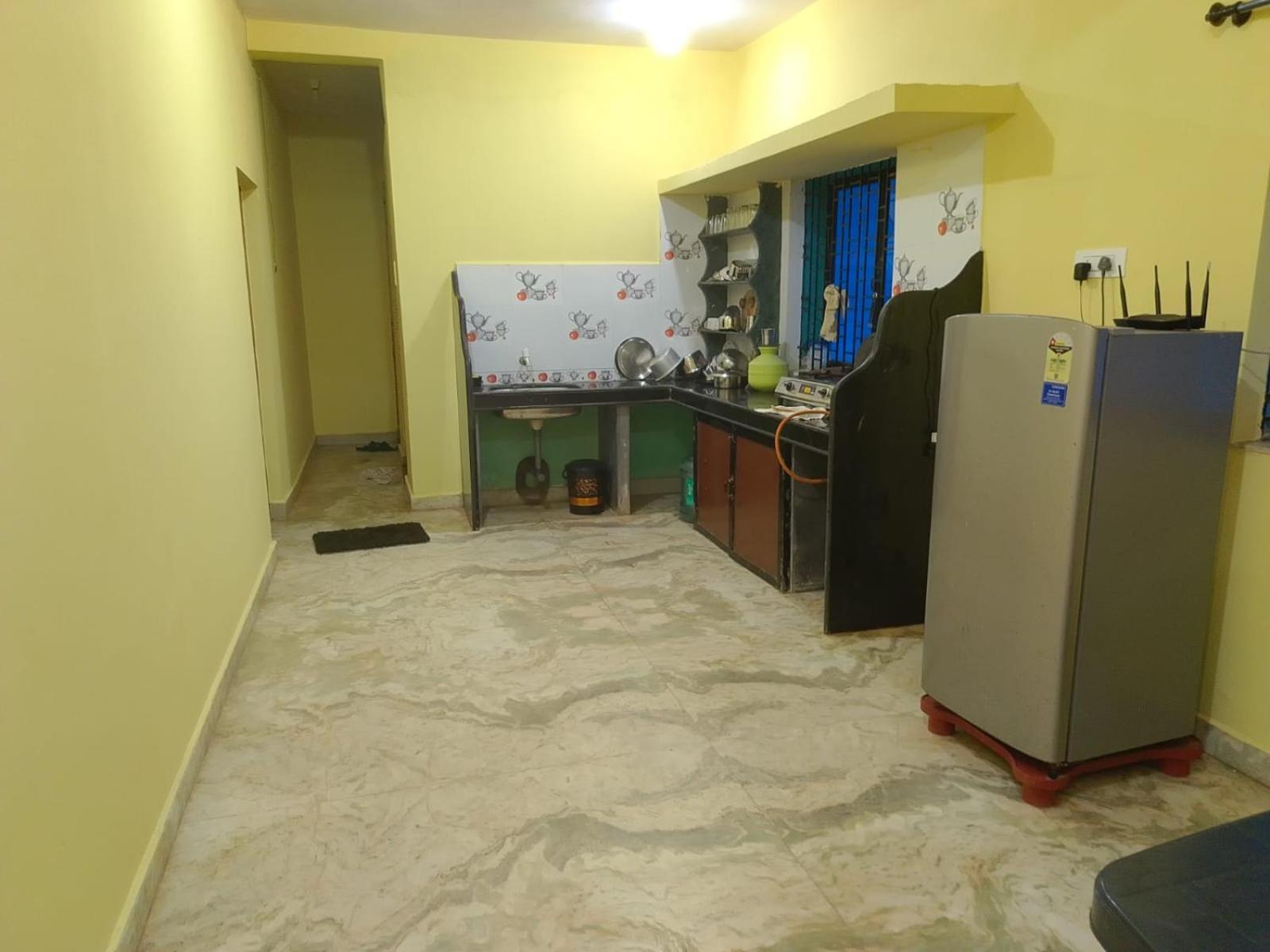 One Love Guest House Morjim Bagian luar foto